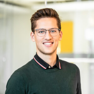 Ansprechpartner Dresden Jonas Kothy für alle Fragen zu Kompaktstationen und Trafostationen im Betonbau. Als Experte für Trafo Kompaktstationen steht er Ihnen mit Beratung und Lösungen zur Seite.