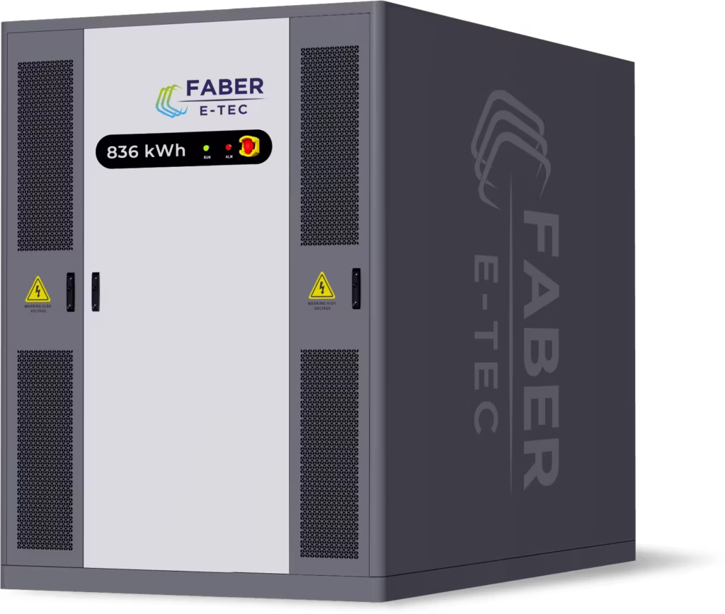 Faber E-Tec 836 kWh BESS – Skalierbarer Grünstromspeicher für PV-Anlagen und Solarparks zur effizienten Netzintegration und Ertragsoptimierung.