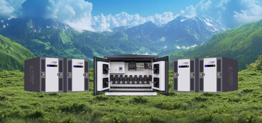 Schlüsselfertiger BESS-Batteriespeicher (836 kWh) für Solarparks mit Netzintegration und Schaltschrank – Faber E-Tec
