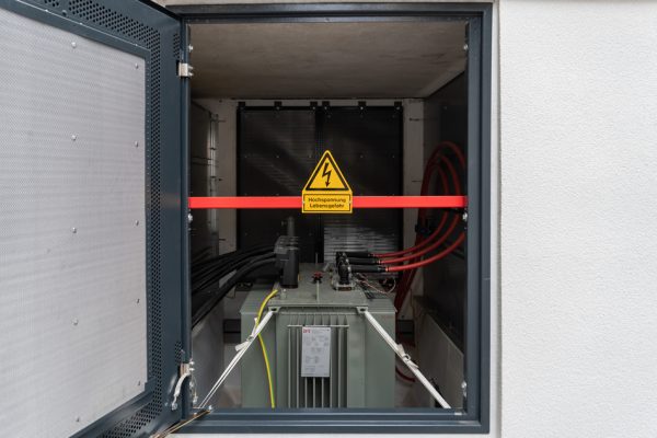 {bildtitle} Trafo-In-01