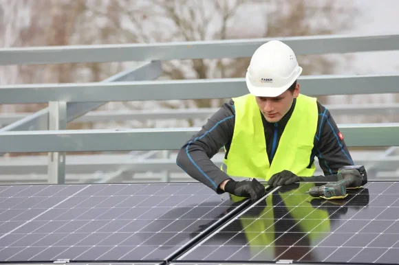 Faber E-Tec Expertise in Engineering, Procurement und Construction (EPC) für Solarparks